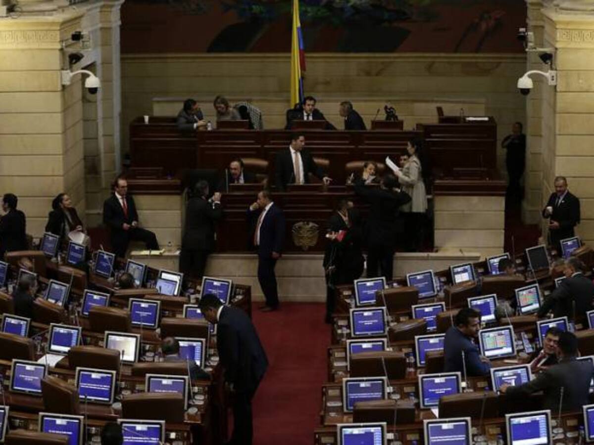 Avanza en el estatuto anticorrupción en el Congreso