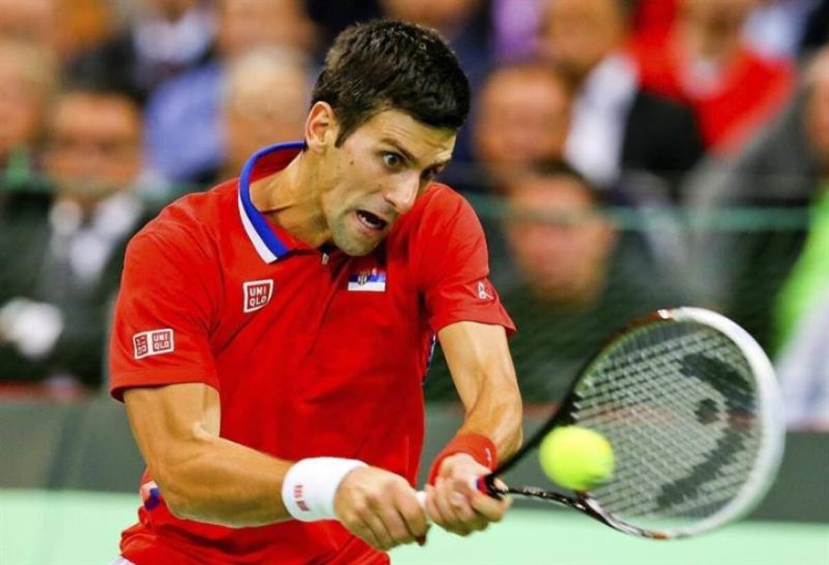 En su primer juego, Novak Djokovic derrotó en tres sets al checo Radek Stepanek 7-5, 6-1, 6-4 para el 1-0 parcial a favor de Serbia. 'Nole' volverá a jugar el domingo contra Tomas Berdych.