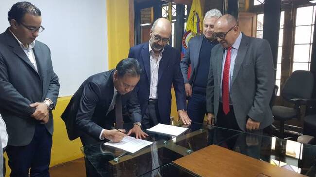 Firma del convenio interadministrativo del acueducto metropolitano.