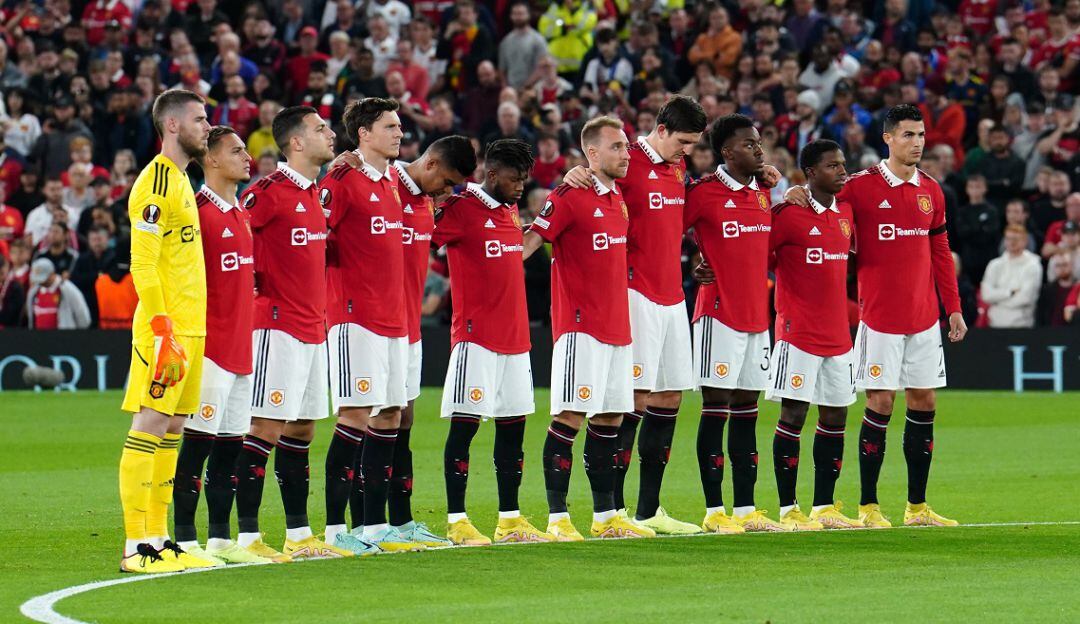 Minuto de silencio del Manchester United en el partido de Europa League ante la Real Sociedad
