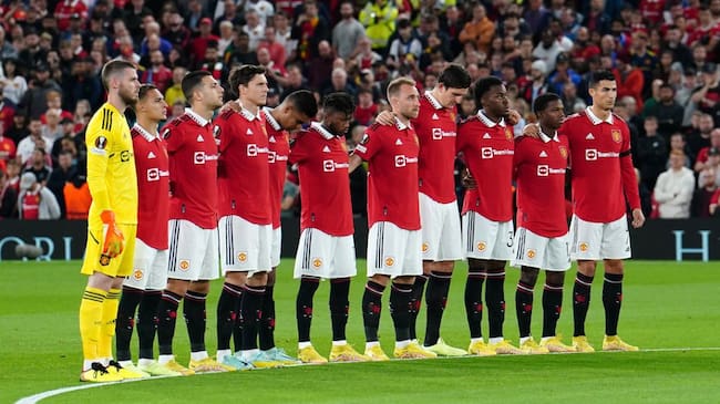 Minuto de silencio del Manchester United en el partido de Europa League ante la Real Sociedad