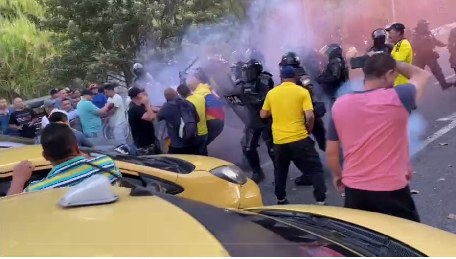 Protesta taxistas Medellín- captura pantalla video cortesía