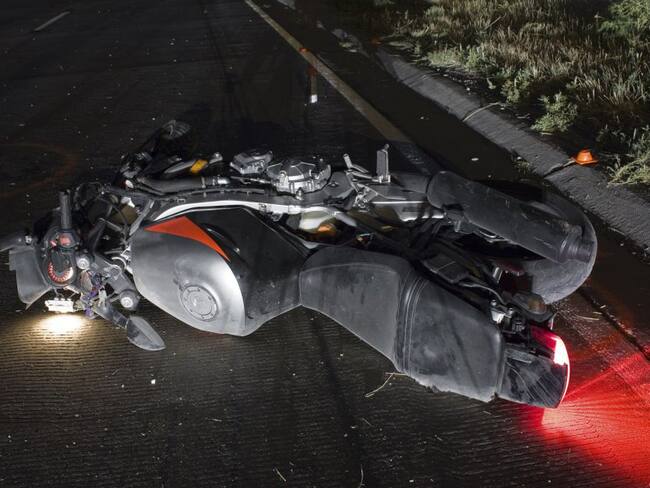 Motociclista perdió la vida tras estrellarse con un taxi