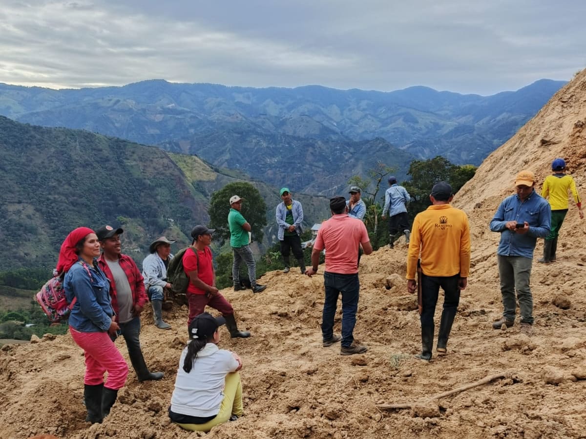 Falla geológica mantiene en riesgo a comunidades y viviendas rurales de Santa María-Huila