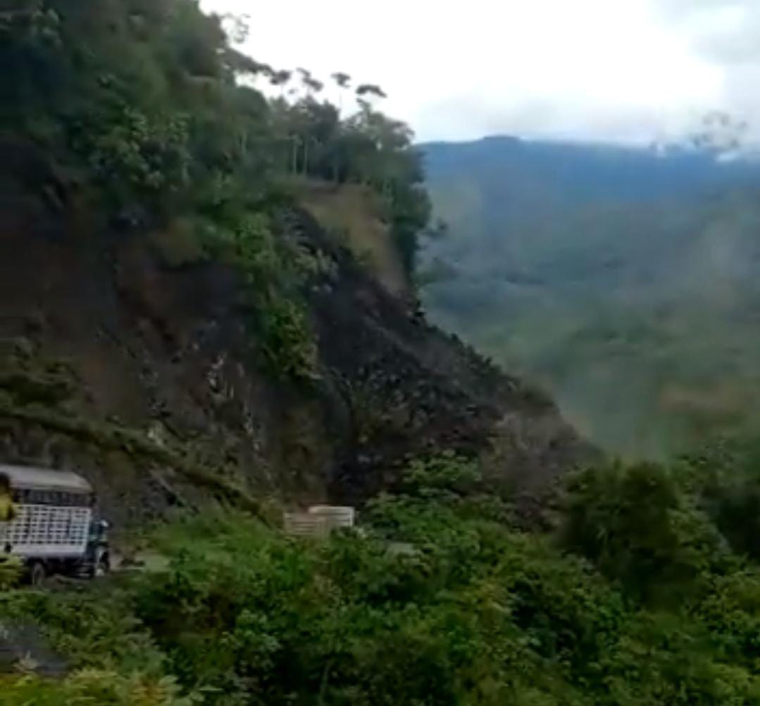 Derrumbe en vía Buenavista - Coper / Cortesía: Alcaldía de Buenavista.
