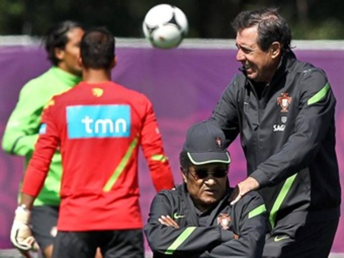 Eusebio acompaña y apoya a la Selección de Portugal