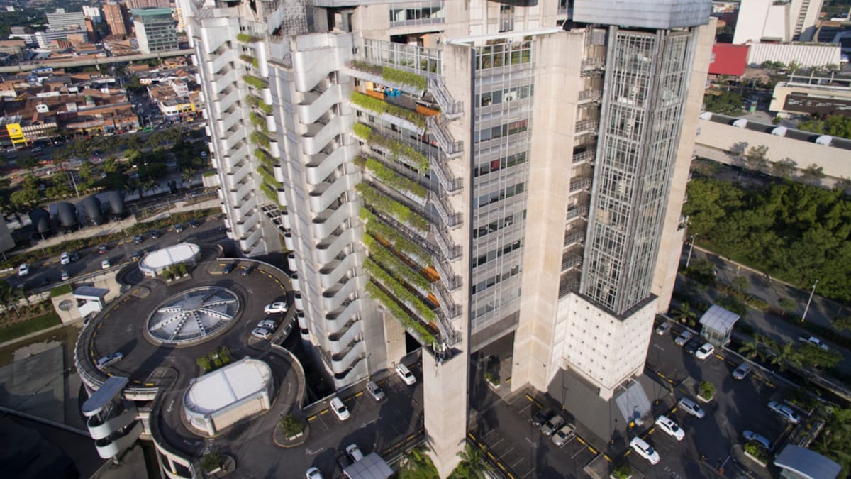 EPM vendió la totalidad de su parte de UNE a Millicom por $2 billones