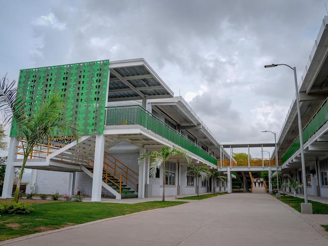 Megacolegio de Simití será sede de la Universidad de la Paz