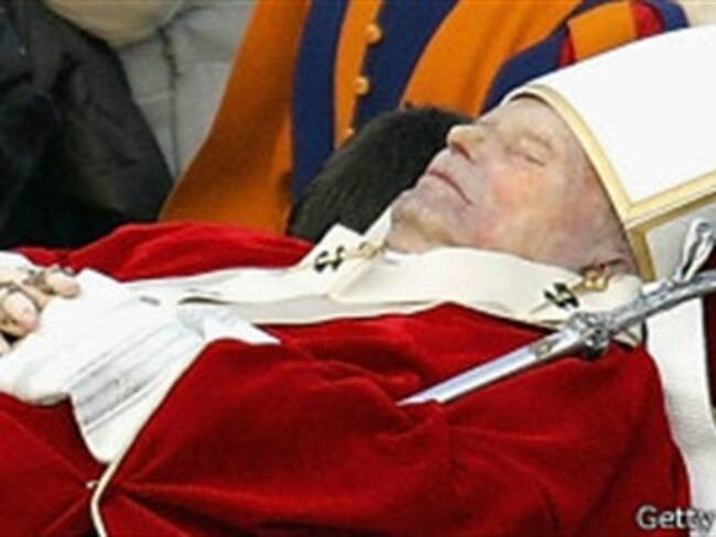 Los dos milagros que llevarán a Juan Pablo II a la santidad
