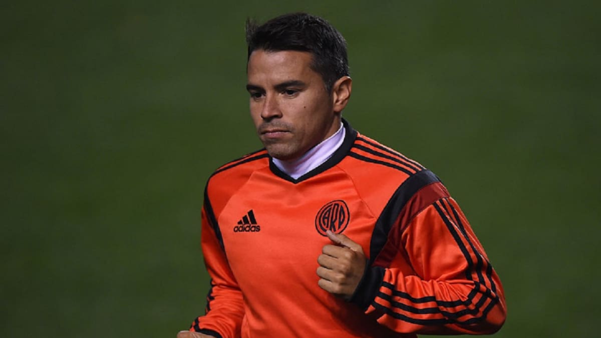 "No tengo dudas de que Borré se afianzará en la Sel. Colombia": J. Saviola