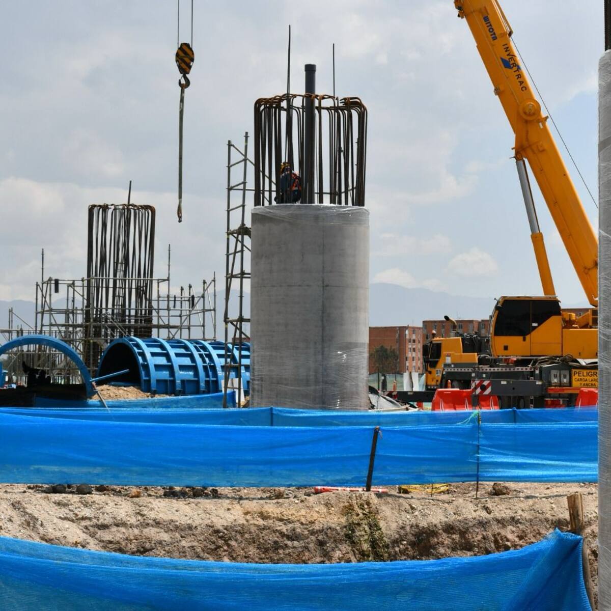 Listas primeras columnas que sostendrán el viaducto del Metro de Bogotá