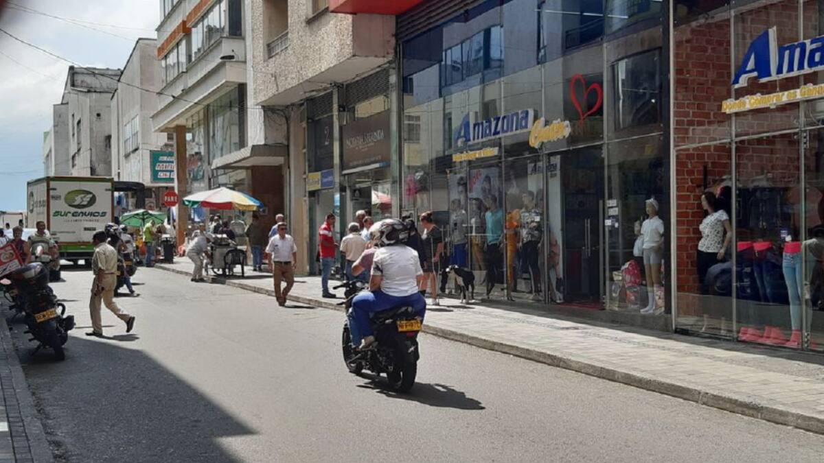 Informe sobre parrillero en moto en Armenia