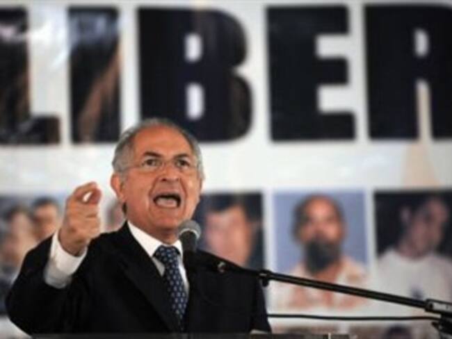 Alcalde de Caracas propuso que una comisión viaje a Cuba a constatar salud de Chávez