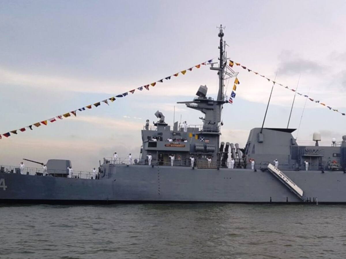 Hacen seguimiento a buque de la Armada con casos sospechosos de Covid-19