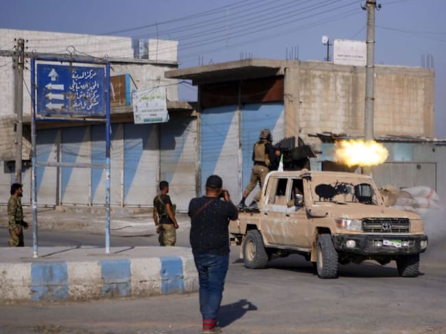 Fuerzas turcas y aliados locales toman la ciudad siria de Tal Abyad