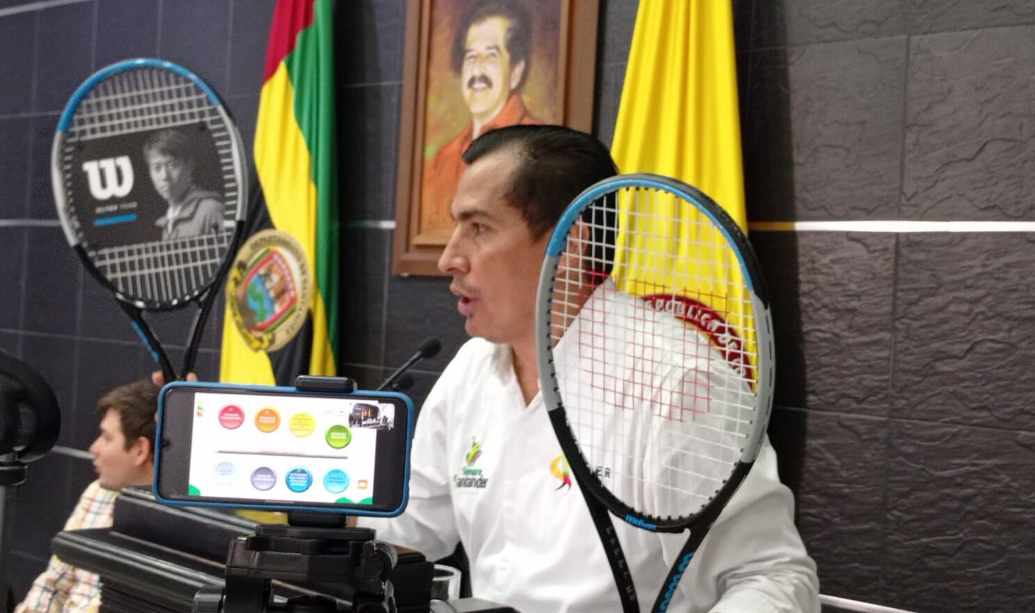 Diputado Ferley Sierra: Inflaron 10 veces los precios de las raquetas