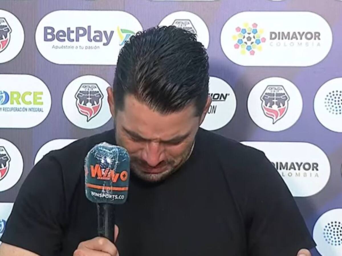 Rolo Flórez, DT de Fortaleza: "No me da vergüenza llorar, me siento robado"
