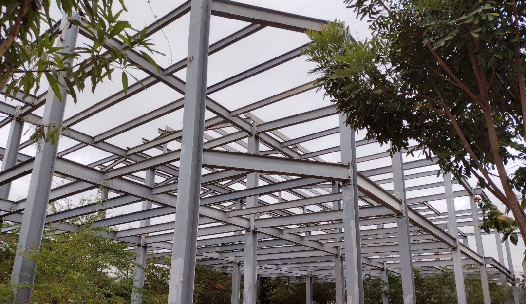 Alcaldía de Cartagena gestiona recursos ante MinHacienda para terminar centros médicos inconclusos