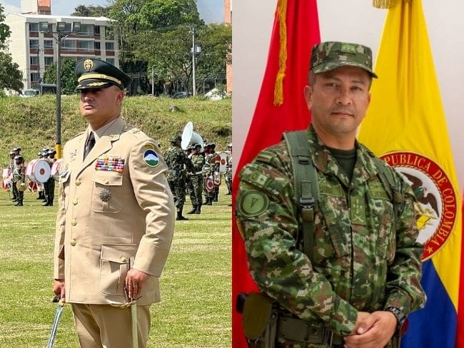 Coronel entrante Diego Patiño, coronel saliente Carlos Luque.