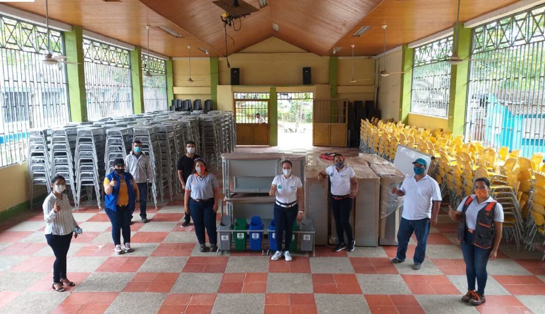 Dotación a escuelas de Ataco y Chaparral, Tolima