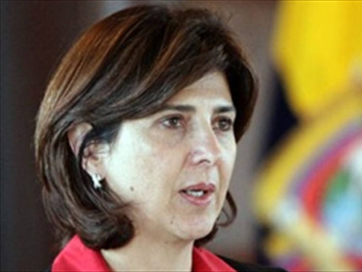 Canciller Holguín se suma a los diálogos en La Habana