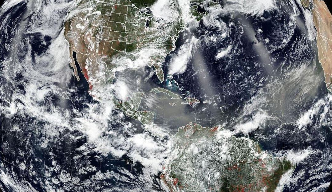 Polvo sahariano sobre el Caribe llega al Pacífico