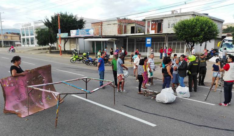 Falta de agua genero protesta en Villa del Rosario