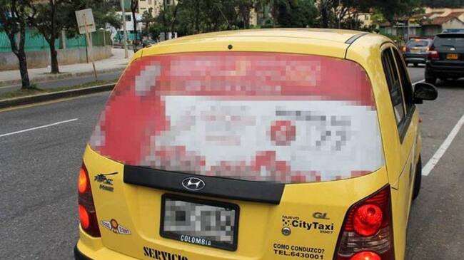 Según la normatividad todo vehículo público como busetas, taxis o colectivos, no podrán portar ningún tipo de publicidad en sus laterales.