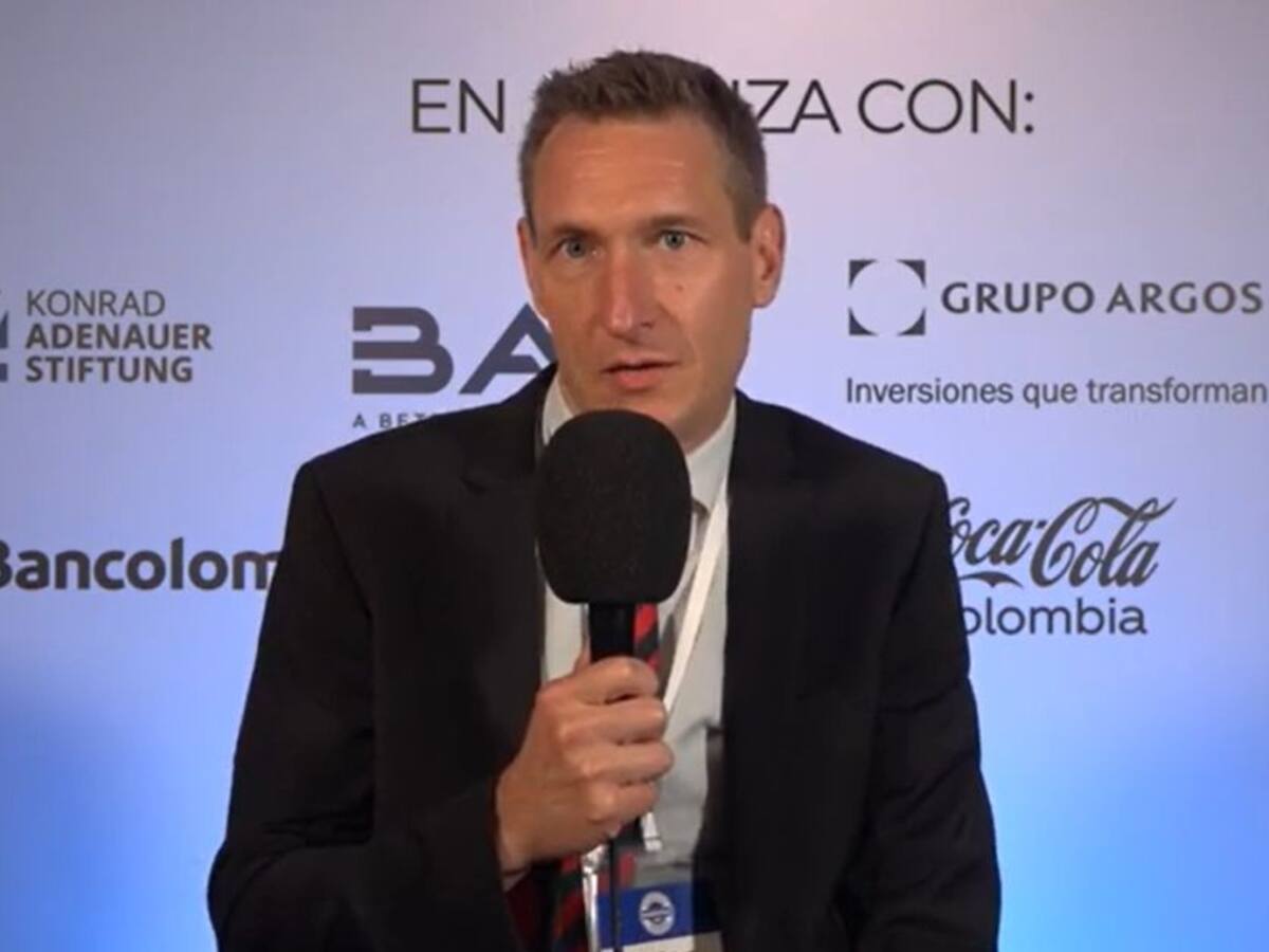 La sociedad civil es fundamental para la democracia, Stefan Reith