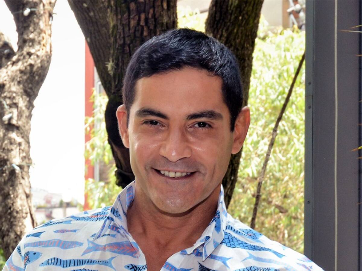 Charlie Massó celebra 40 años de carrera con canciones de José José