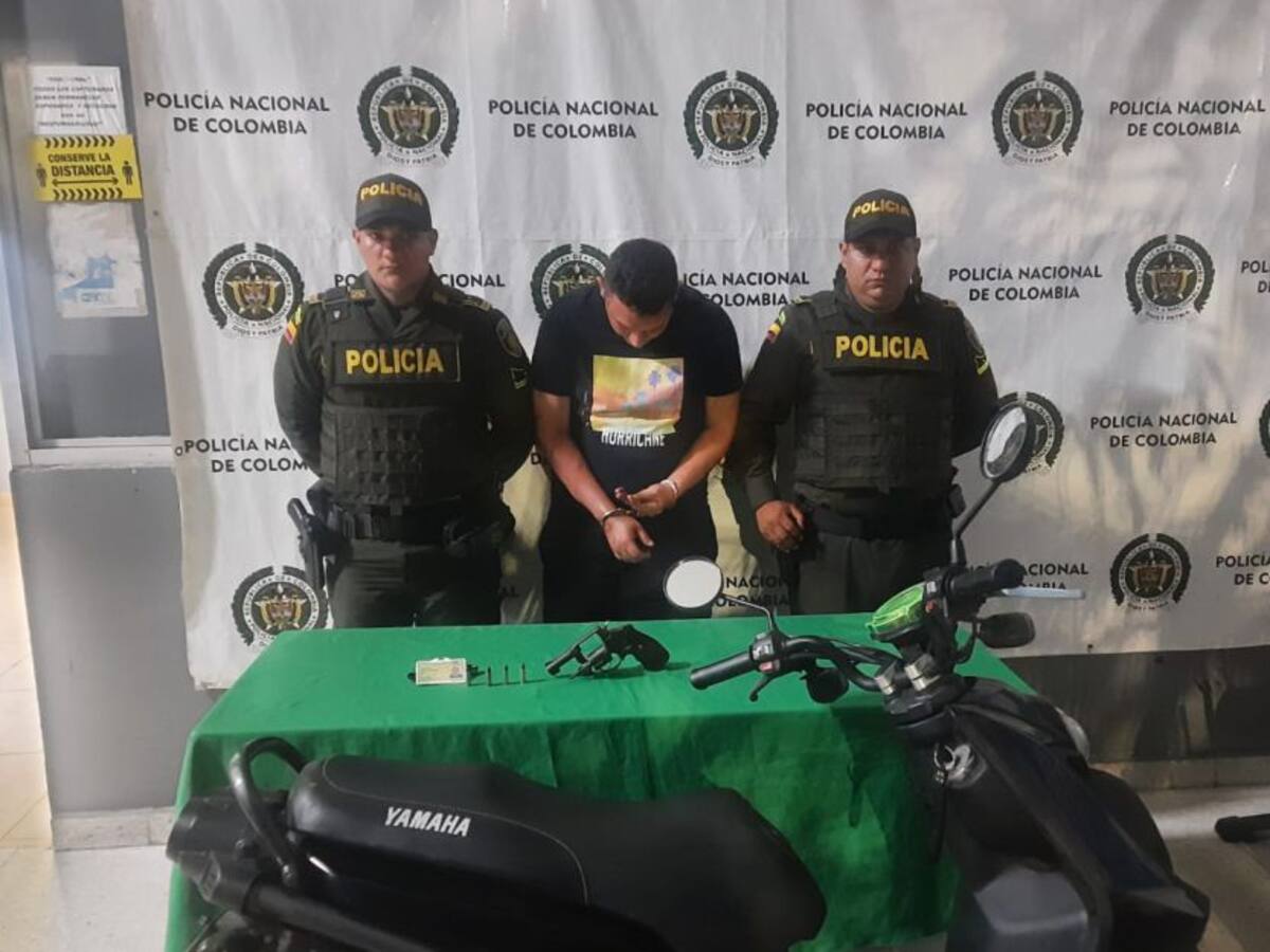 Capturan a un sujeto que se hizo pasar por policía en Barranquilla