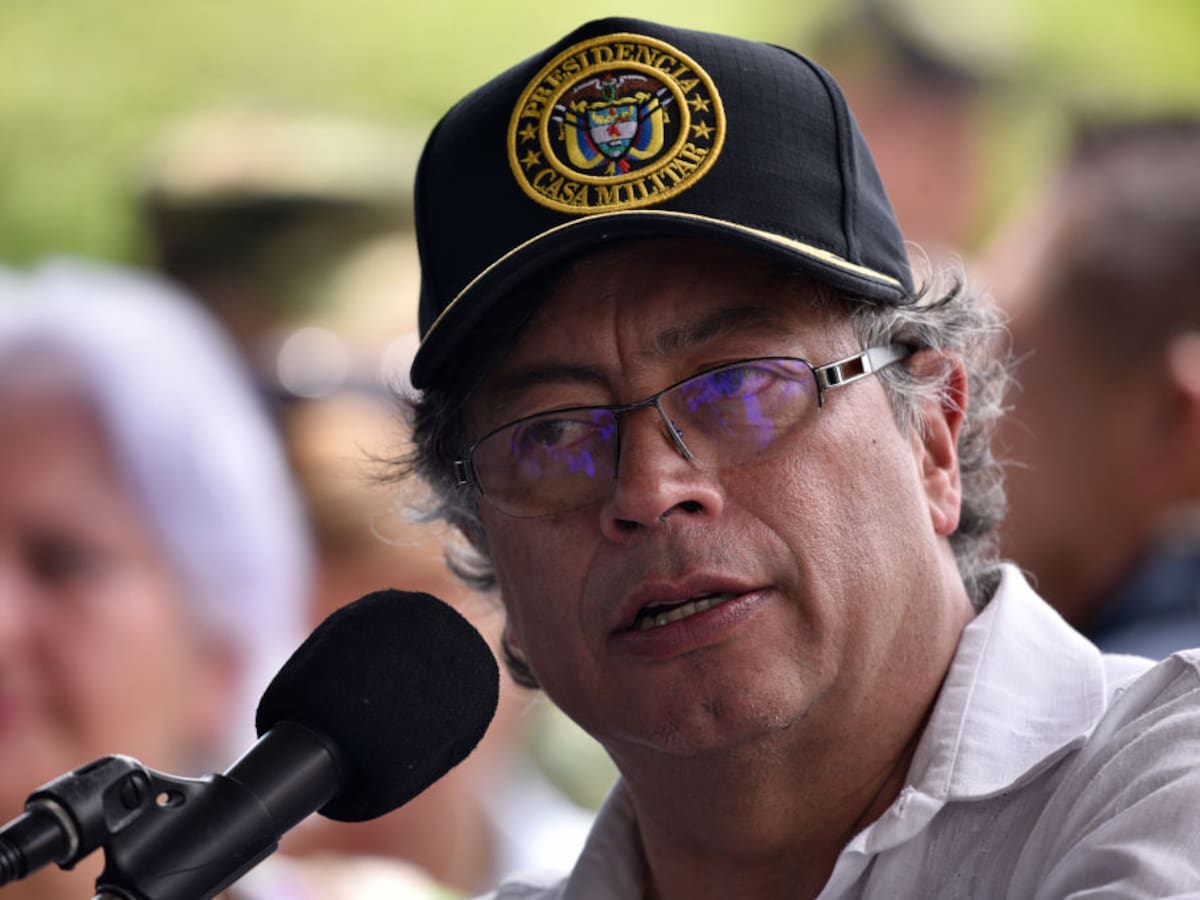 Petro dice que gobierno Duque tomó la decisión de no cumplir los acuerdos de Paz