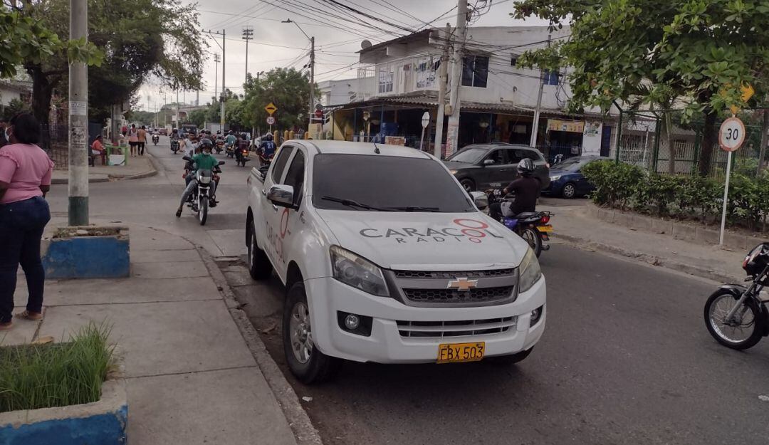 Diariamente los menores se exponen al cruzar la Av. Venao Flórez con el alto flujo vehicular