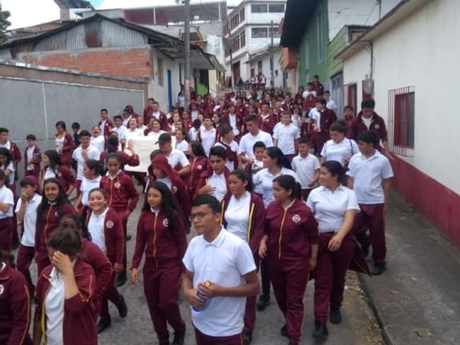 Paro de estudiantes en colegio de Herveo, Tolima