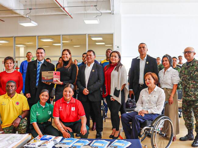 Fútbol profesional colombiano se une al correo de la gratitud liderado por Mindefensa