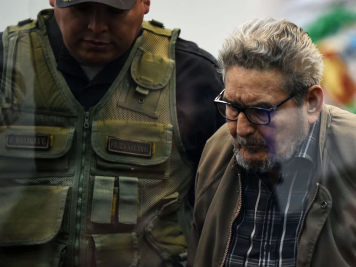 Muere en prisión el fundador de Sendero Luminoso Abimael Guzmán en Perú