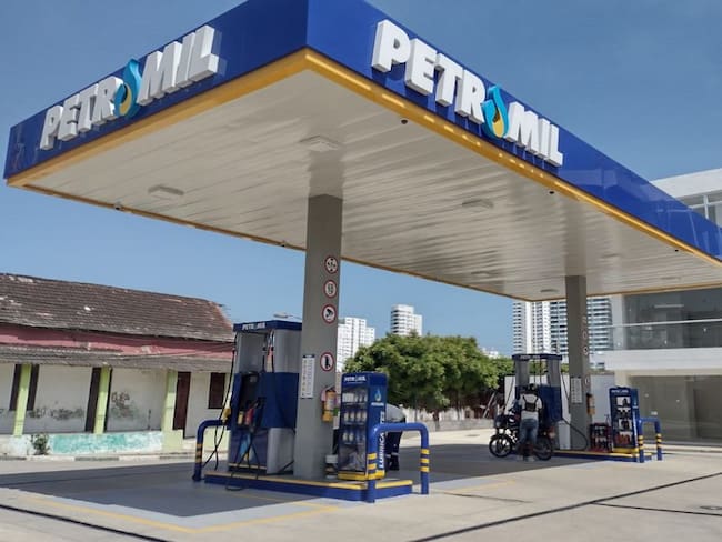 Ahora la comunidad señala que son muy fuertes los olores, cuando los camiones abastecen a la estación de servicios