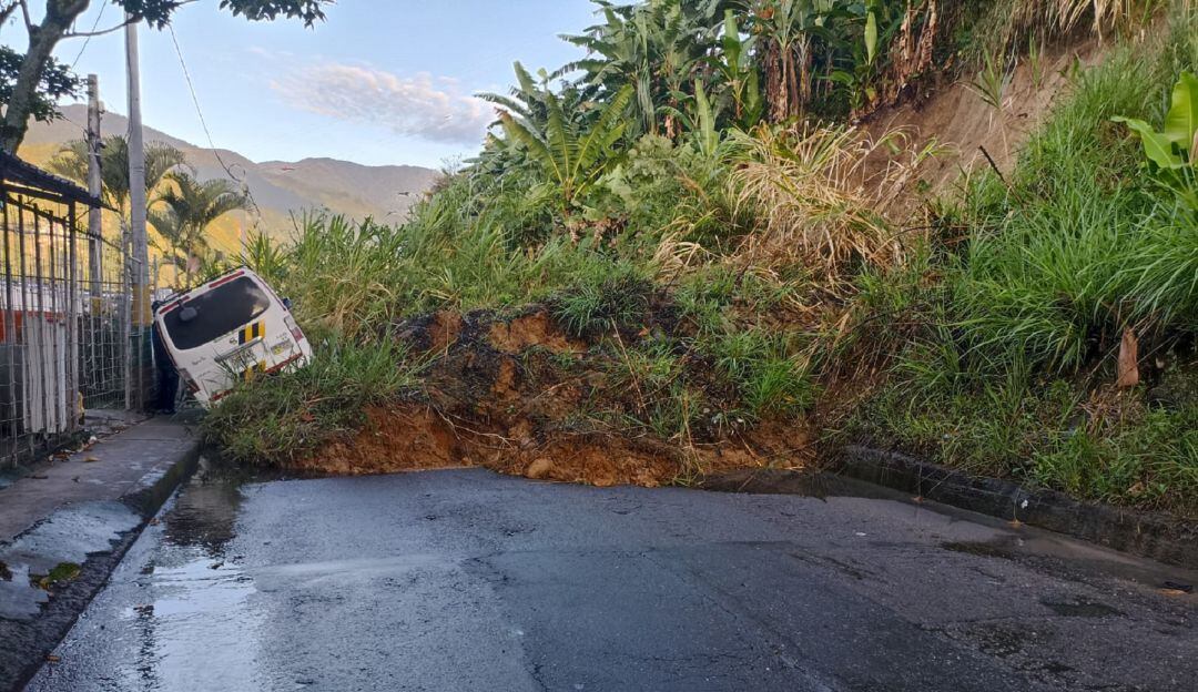Deslizamiento barrio Eduardo Santos Ibagué