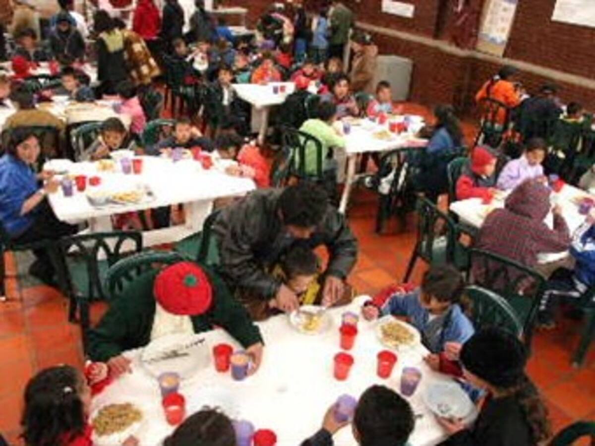 Petro quiere crear un monopolio con la alimentación a población vulnerable: Concejal
