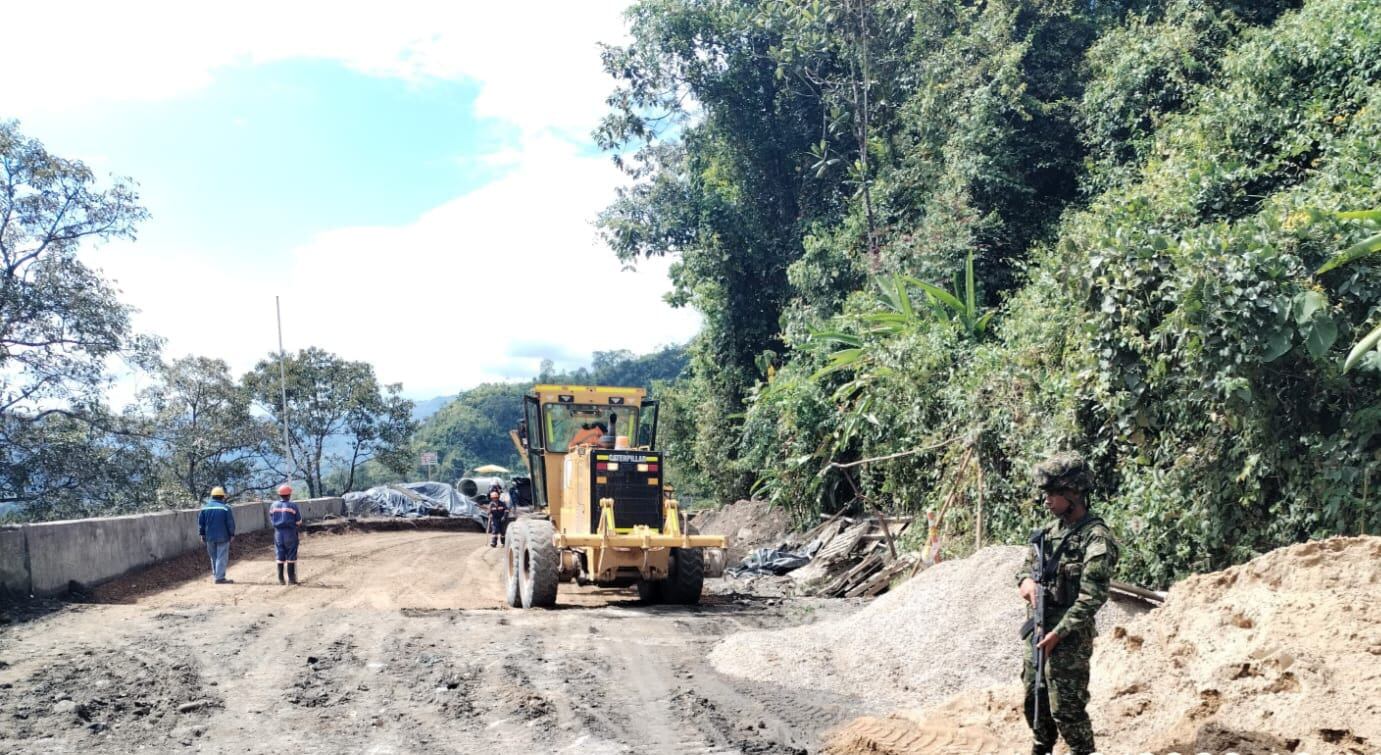 El Ejército Nacional llegó a la variante Los Grillos con el propósito de garantizar la seguridad en la zona. Foto/ Primera Brigada del Ejército.
