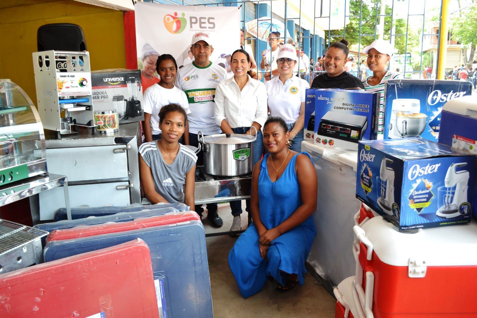 PES- Pedro Romero entrega capital semilla a ‘Asociación Mujeres a futuro’