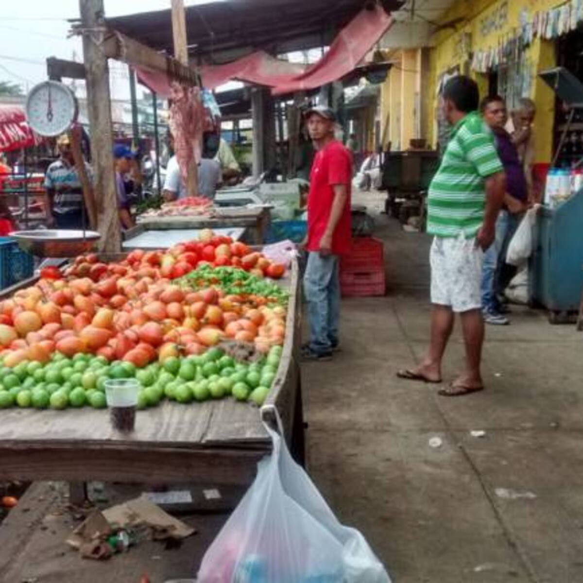 Mercado público de Barranquilla recibió primer abastecimiento de frutas del año