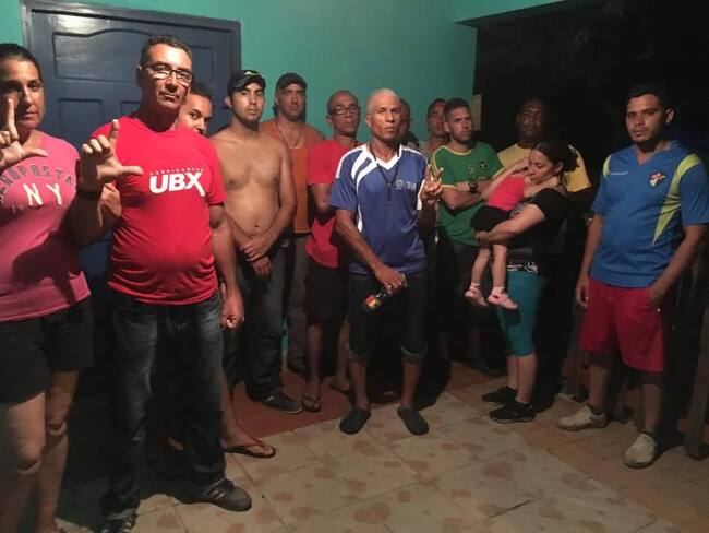 Migrantes cubanos varados en la región de Urabá.