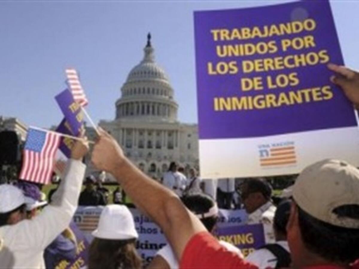 Miles de personas marchan en Washington para exigir aprobación de reforma migratoria