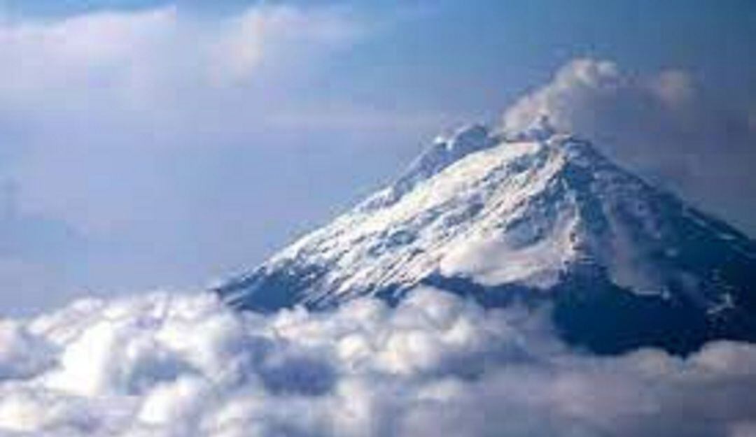 Actividad del volcán Nevado del Ruiz en permanente monitoreo de los organismos de socorro