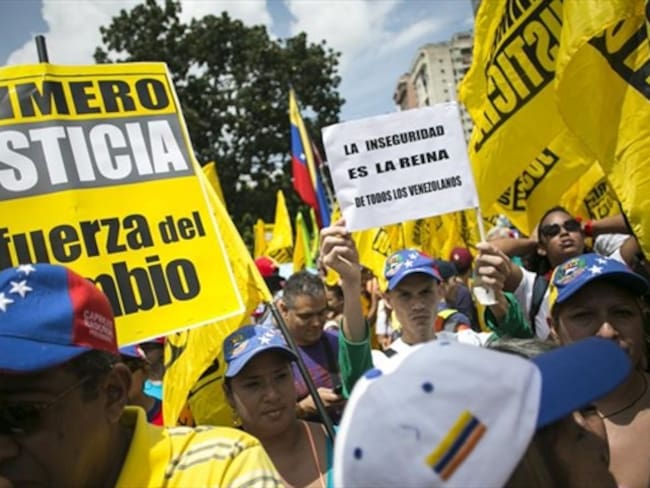 Gobierno venezolano autoriza usar armas mortales contra manifestantes