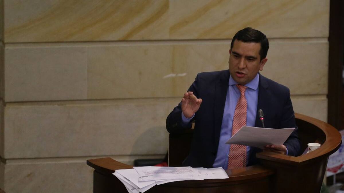 Edward Rodríguez, del Centro Democrático, anunció su apoyo a Fico Gutiérrez