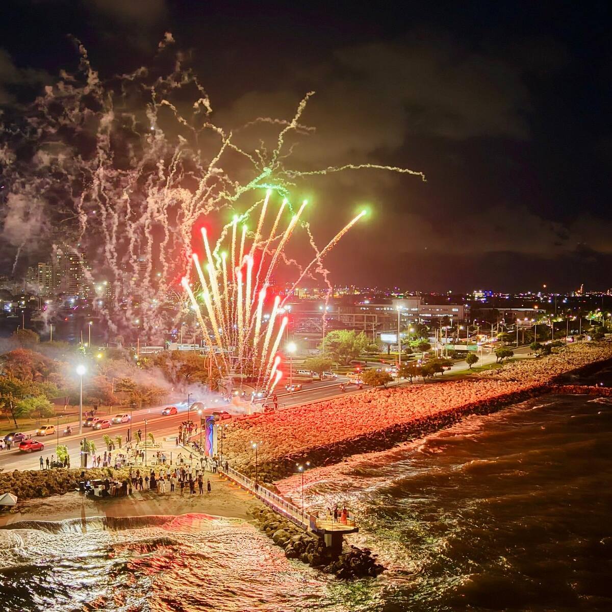 Nueva cara del recuperado Monumento a la Unión de los Océanos en Cartagena