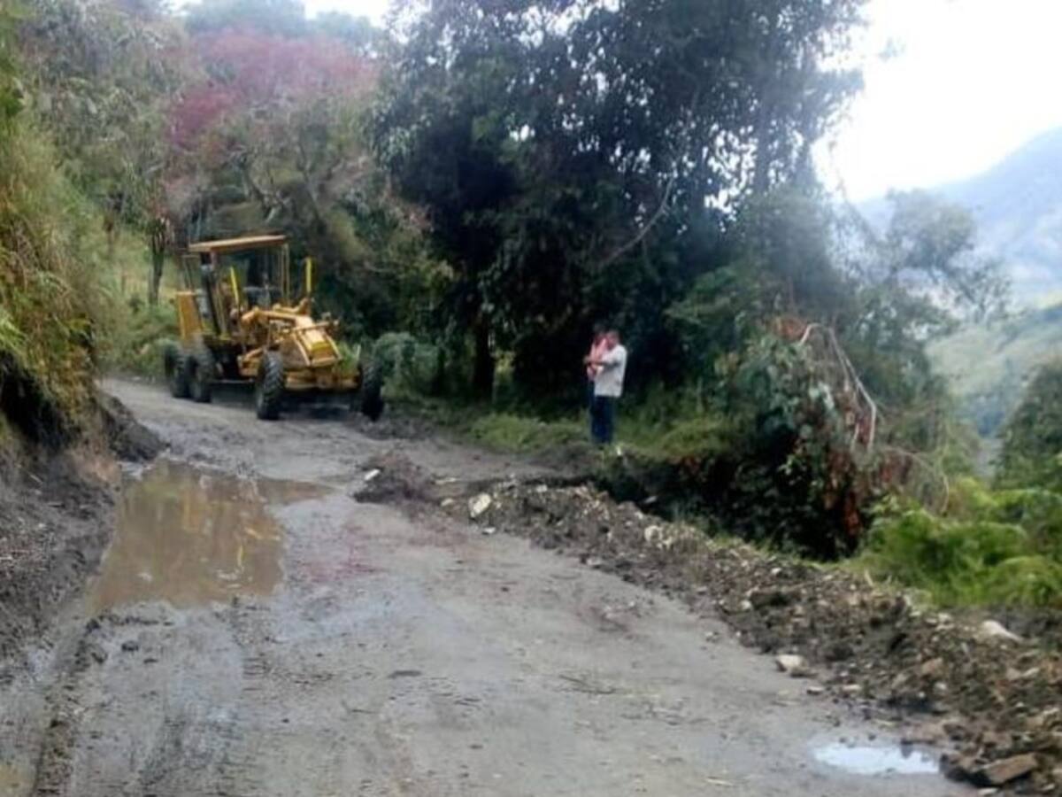 Fuertes lluvias afectan la red vial en varias zonas del Tolima