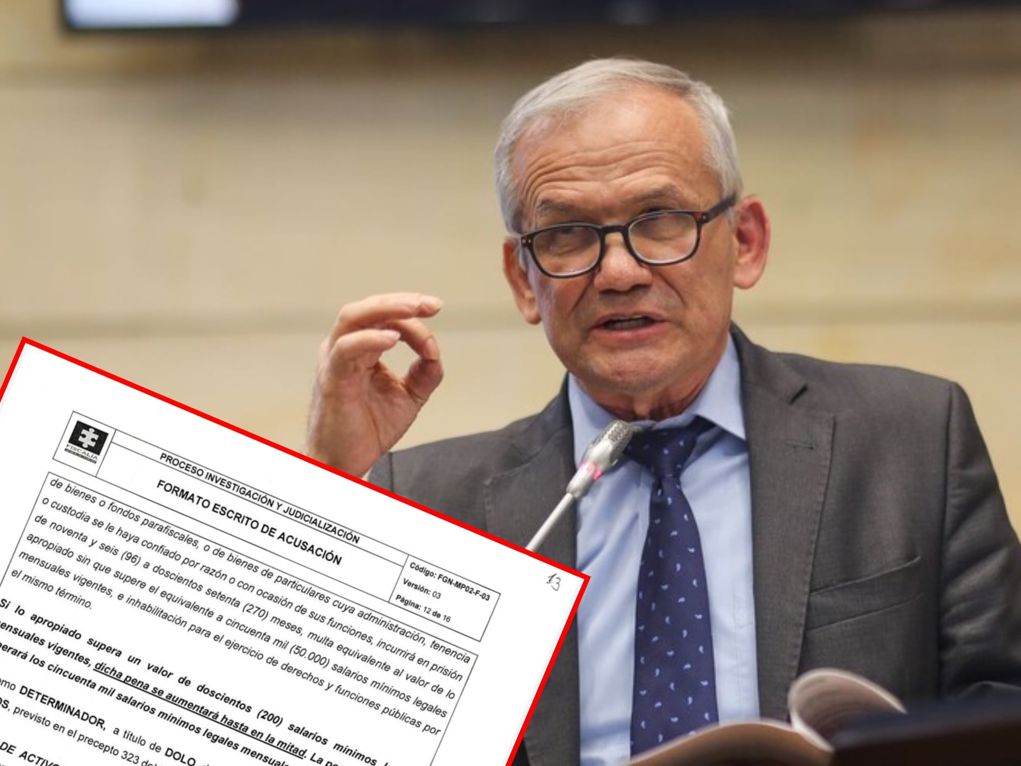 Carlos Ramón González y escrito de acusación. Fotos: (Colprensa-Senado de la República)